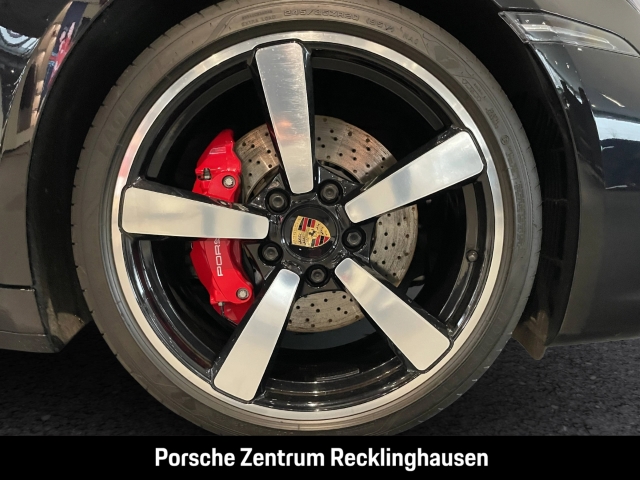 Porsche 992 911 Carrera S Cabrio Sportabgas BOSE 21-Zoll