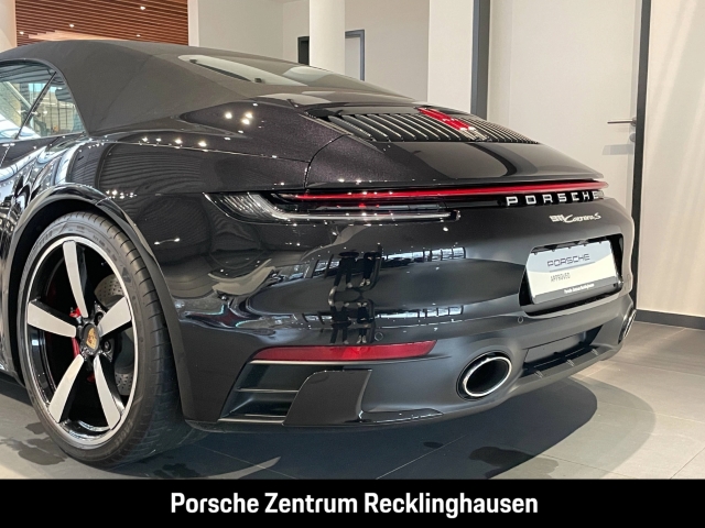 Porsche 992 911 Carrera S Cabrio Sportabgas BOSE 21-Zoll