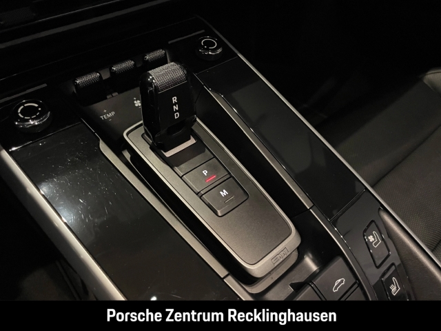 Porsche 992 911 Carrera S Cabrio Sportabgas BOSE 21-Zoll