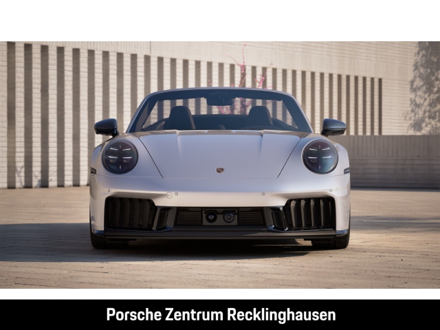 Porsche 992 911 Carrera 4 GTS Cabriolet Burmester PDCC