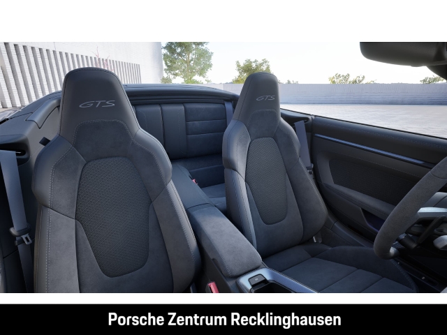 Porsche 992 911 Carrera 4 GTS Cabriolet Burmester PDCC