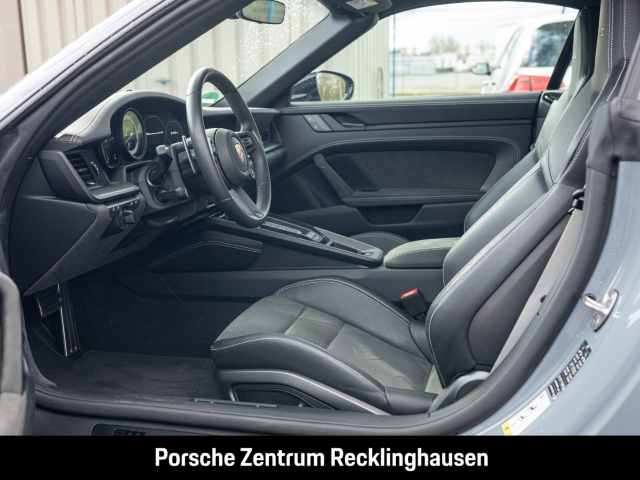 Porsche 992 911 Carrera 4 GTS Cabriolet BOSE LED-Matrix