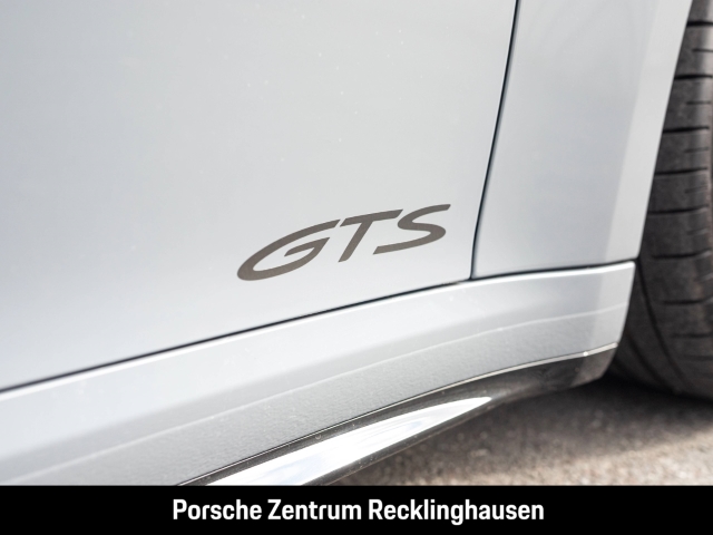 Porsche 992 911 Carrera 4 GTS Cabriolet BOSE LED-Matrix