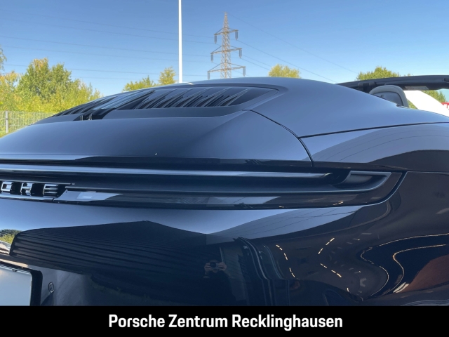 Porsche 992 911 Carrera GTS Cabrio Sportabgas Burmester