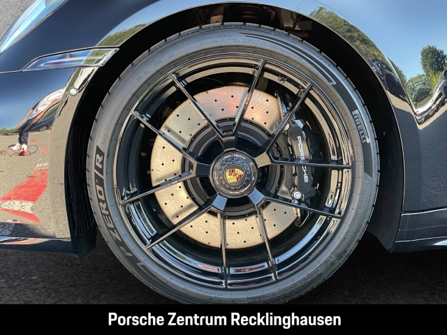 Porsche 992 911 Carrera GTS Cabrio Sportabgas Burmester