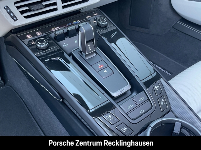 Porsche 992 911 Carrera GTS Cabrio Sportabgas Burmester