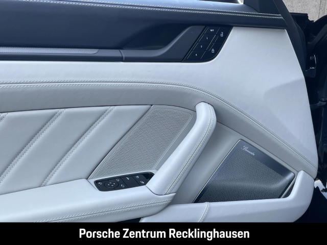 Porsche 992 911 Carrera GTS Cabrio Sportabgas Burmester