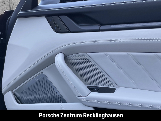 Porsche 992 911 Carrera GTS Cabrio Sportabgas Burmester