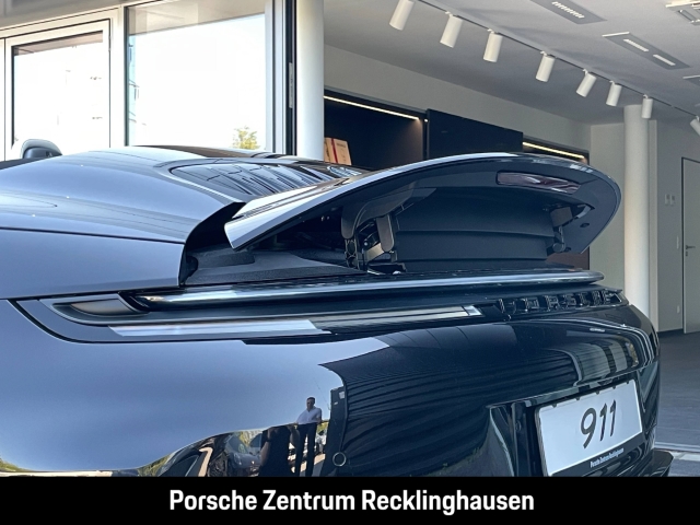 Porsche 992 911 Carrera GTS Cabrio Sportabgas Burmester