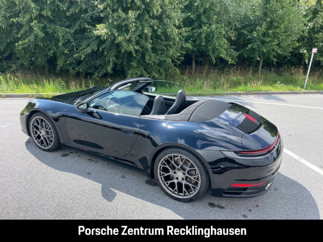 Porsche 992 911 Carrera Cabriolet Rückfahrkamera BOSE