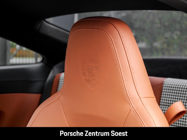 Porsche 992 Sport Classic/Surround-View/Burmester