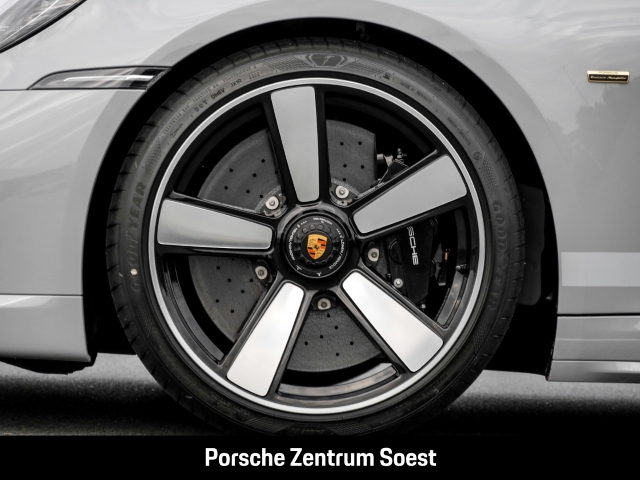Porsche 992 Sport Classic/Surround-View/Burmester