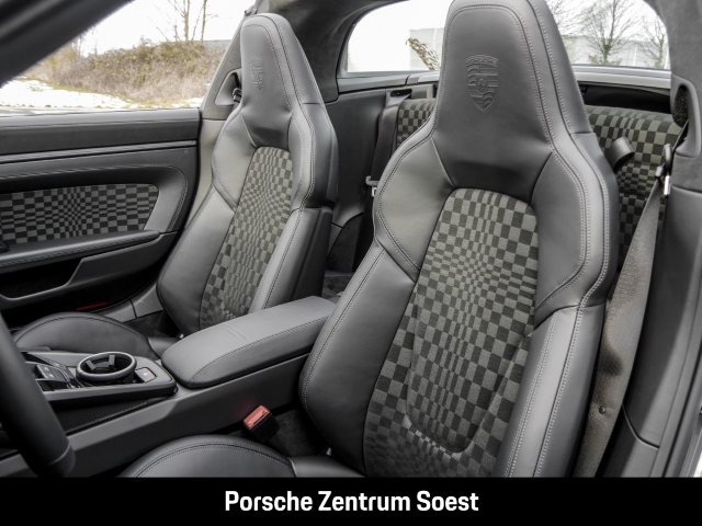 Porsche 992 Targa 4 GTS/Heritage-Design-Paket/BOSE
