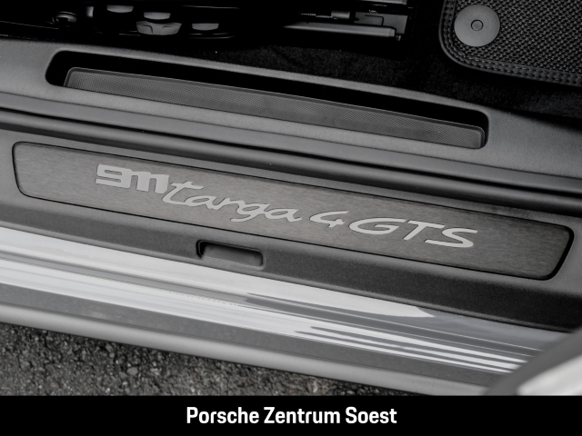 Porsche 992 Targa 4 GTS/Heritage-Design-Paket/BOSE