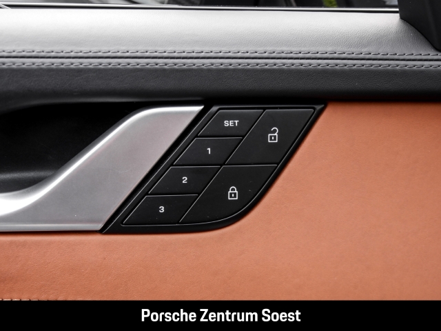 Porsche 992 Turbo/PASM/Heritage-Design-Paket/Burmester