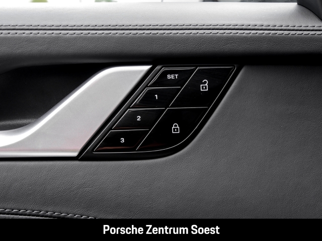Porsche 992 Turbo S/Liftsystem/LED-Matrix/Surround-View