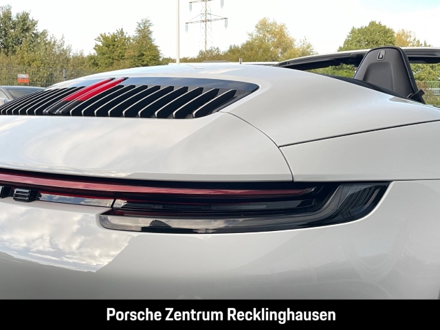 Porsche 992 911 Carrera 4S Cabriolet Sportabgas BOSE