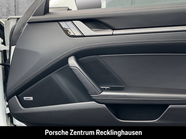 Porsche 992 911 Carrera 4S Cabriolet Sportabgas BOSE