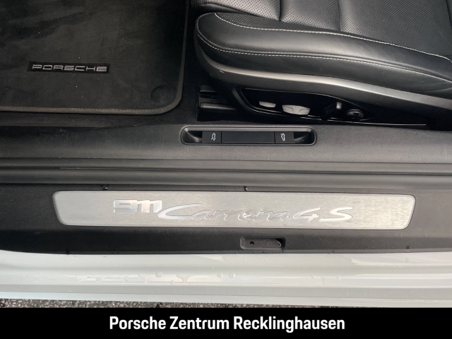 Porsche 992 911 Carrera 4S Cabriolet Sportabgas BOSE