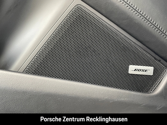 Porsche 992 911 Carrera 4S Cabriolet Sportabgas BOSE
