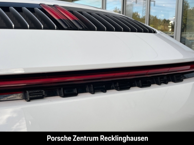 Porsche 992 911 Carrera 4S Cabriolet Sportabgas BOSE