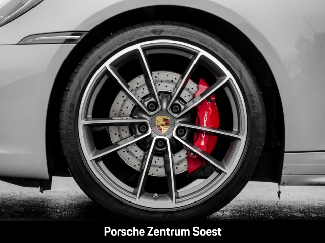 Porsche 992 Carrera 4S Cabriolet/Sport-Chrono/BOSE