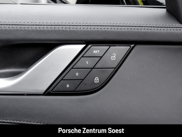 Porsche 992 Turbo S Cabriolet/Surround-View/Burmester