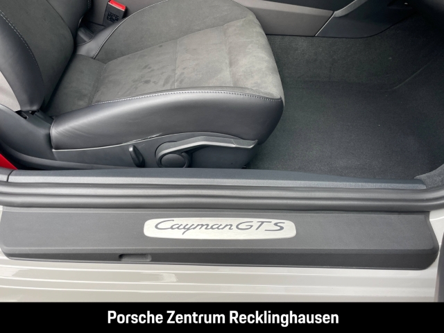 Porsche Cayman 718 GTS 4.0 BOSE nur 4.583 km Sportabgas