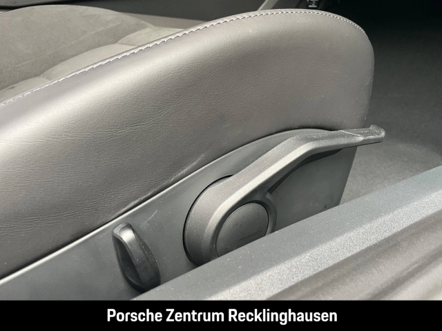 Porsche Cayman 718 GTS 4.0 BOSE nur 4.583 km Sportabgas
