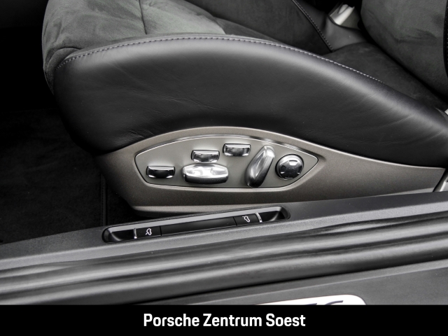 Porsche Cayman GTS 4.0/PASM/Apple CarPlay/BOSE