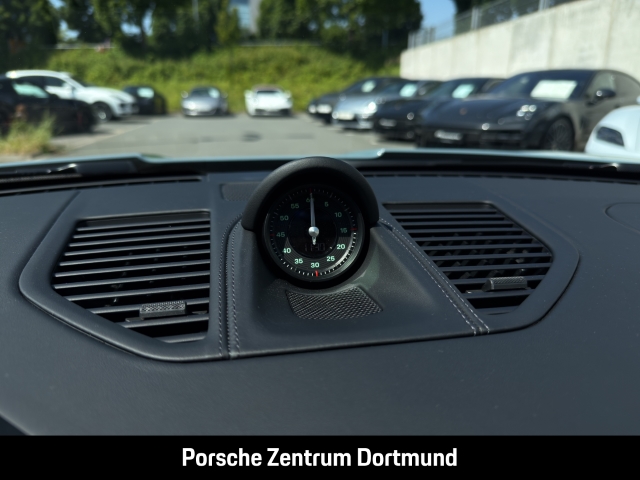 Porsche 992 (911) S T