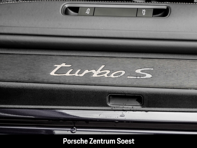 Porsche 992 Turbo S Cabrio/Burmester/PASM/Lift/InnoDrive