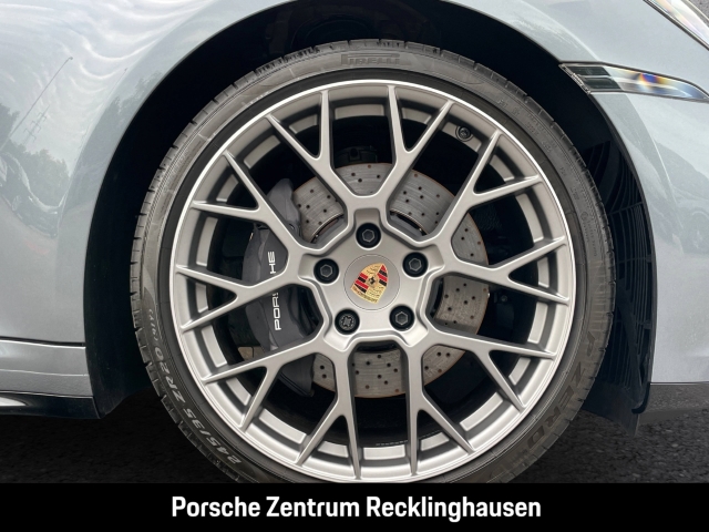 Porsche 992 911 Carrera Cabriolet Clubleder Sportabgas