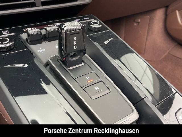 Porsche 992 911 Carrera Cabriolet Clubleder Sportabgas
