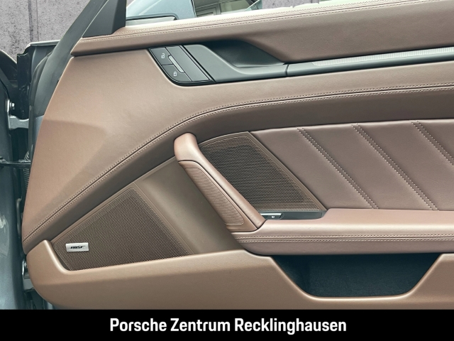 Porsche 992 911 Carrera Cabriolet Clubleder Sportabgas