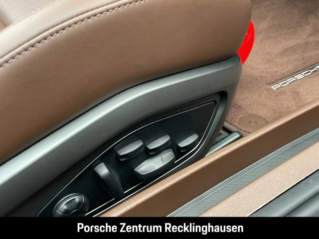 Porsche 992 911 Carrera Cabriolet Clubleder Sportabgas