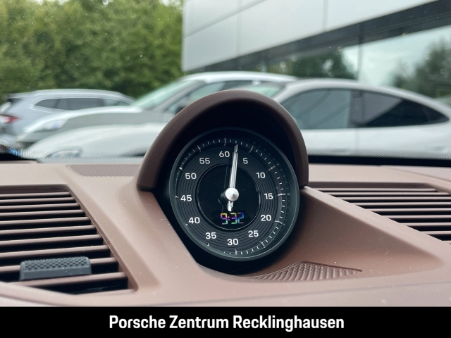 Porsche 992 911 Carrera Cabriolet Clubleder Sportabgas