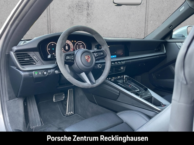 Porsche 992 911 Carrera Sportabgas Surround-View BOSE