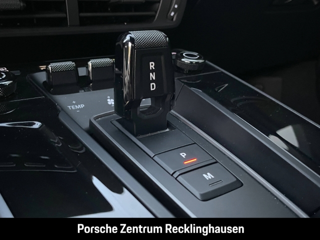 Porsche 992 911 Carrera Sportabgas Surround-View BOSE