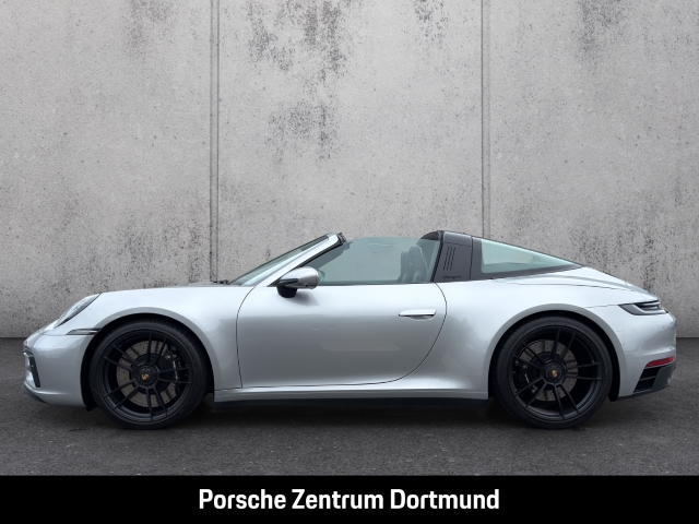 Porsche 992 911 Targa 4 GTS BOSE Sportabgasanlage LED
