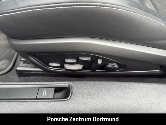 Porsche 992 911 Targa 4 GTS BOSE Sportabgasanlage LED