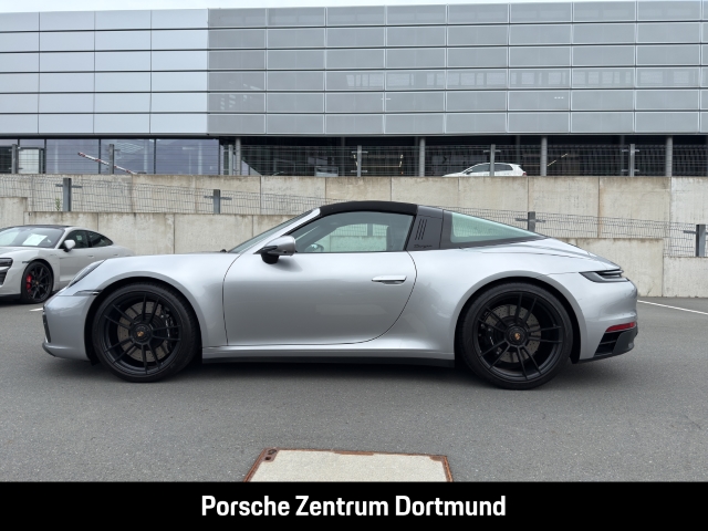 Porsche 992 911 Targa 4 GTS BOSE Sportabgasanlage LED