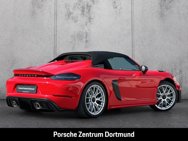 Porsche 718 Spyder RS BOSE Sport Chrono Sportabgasanlage