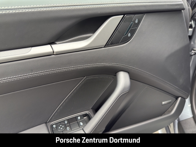 Porsche 992 911 Carrera BOSE Sportabgasanlage LED-Matrix