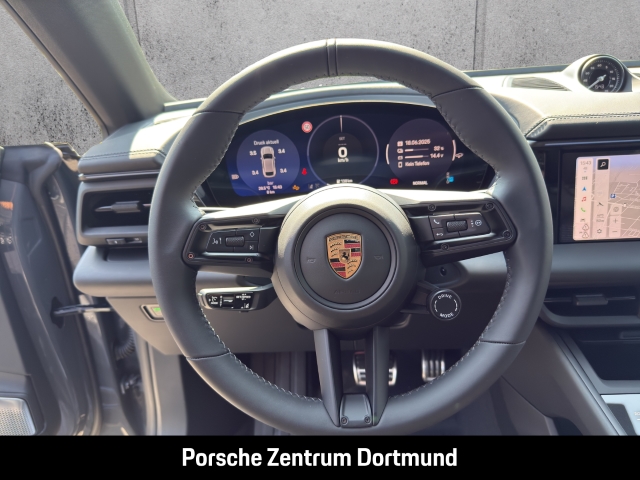 Porsche Macan 4S Burmester Sport Chrono Panoramadach LED