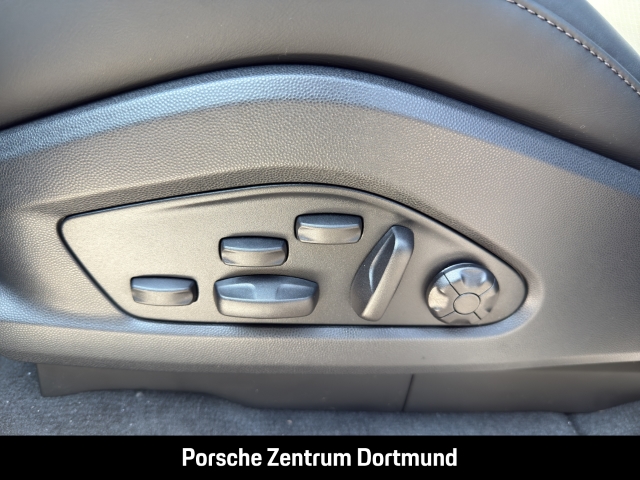 Porsche Macan 4S Burmester Sport Chrono Panoramadach LED