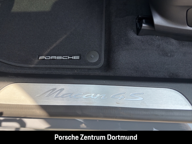 Porsche Macan 4S Burmester Sport Chrono Panoramadach LED