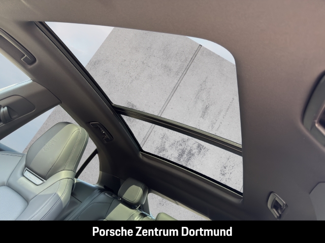 Porsche Macan 4S Burmester Sport Chrono Panoramadach LED