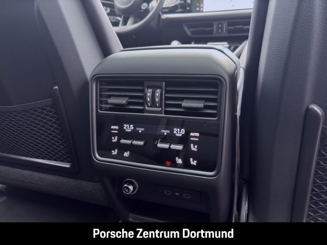 Porsche Cayenne S E-Hybrid Coupe Arktikgrau HA-Lenkung