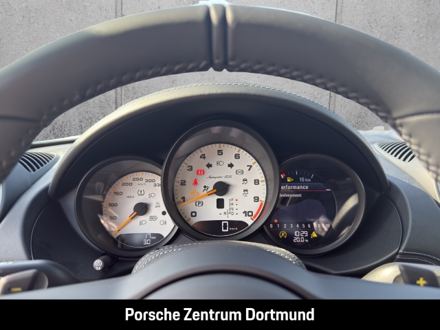 Porsche 718 Spyder RS Liftsystem Vorderachse BOSE LED
